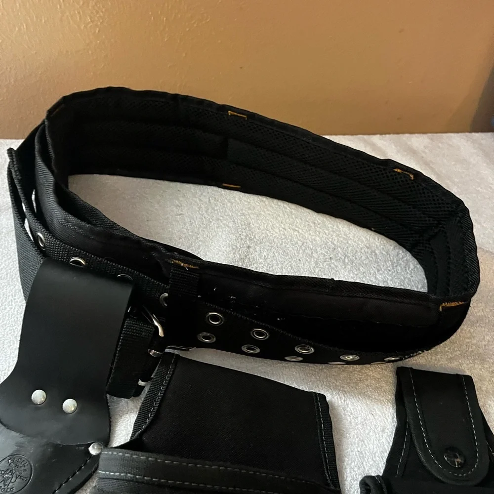 CLC Tool Works & Klein 5 Pc Belt/Tool Pouches Set